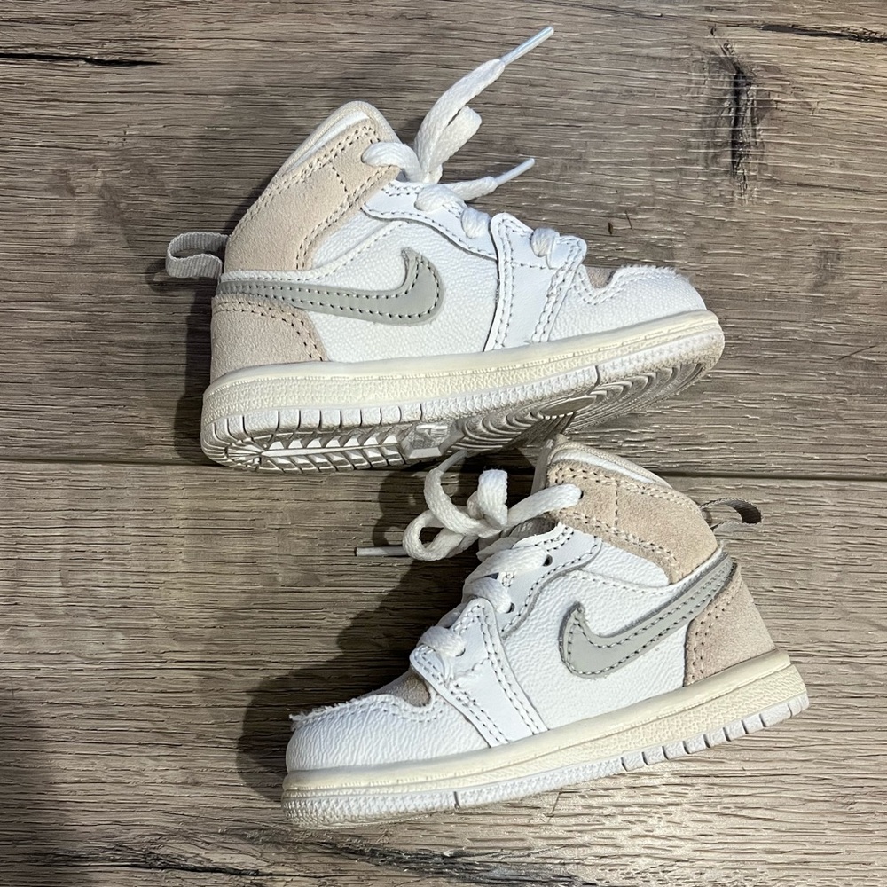 Like New Jordan 1 size 5